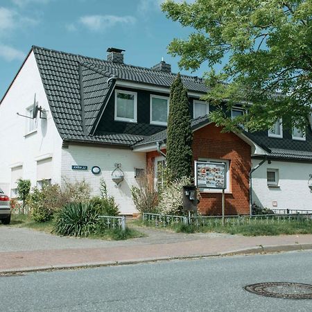 Haus-Karin-Ferienwohnung-2 Busum Exterior photo
